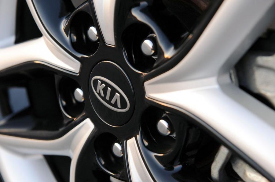  Kia Forte Koup 2009 года  (фото 124 из 169)